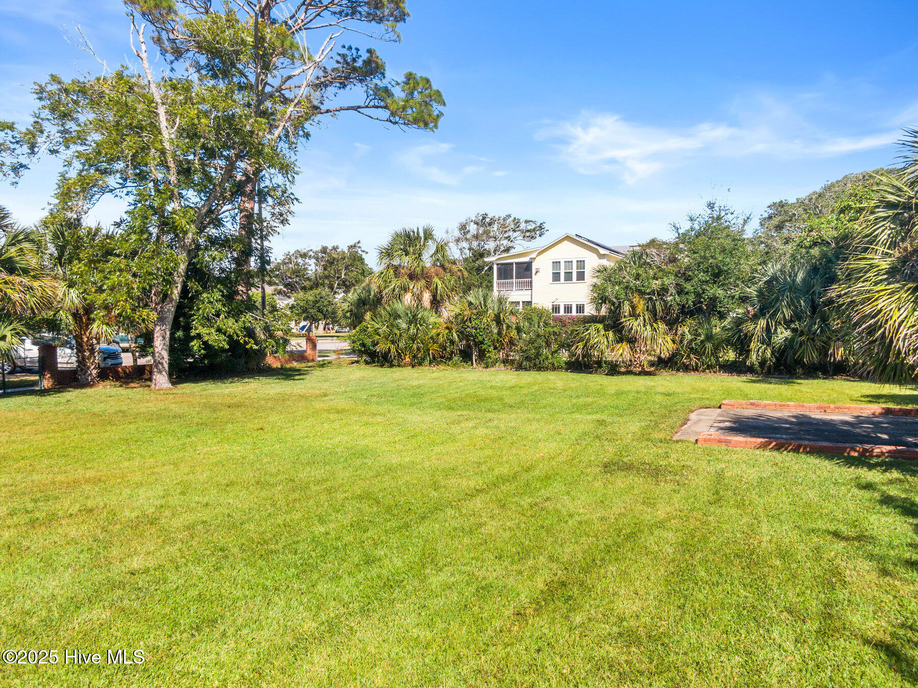 216 W Bay Street