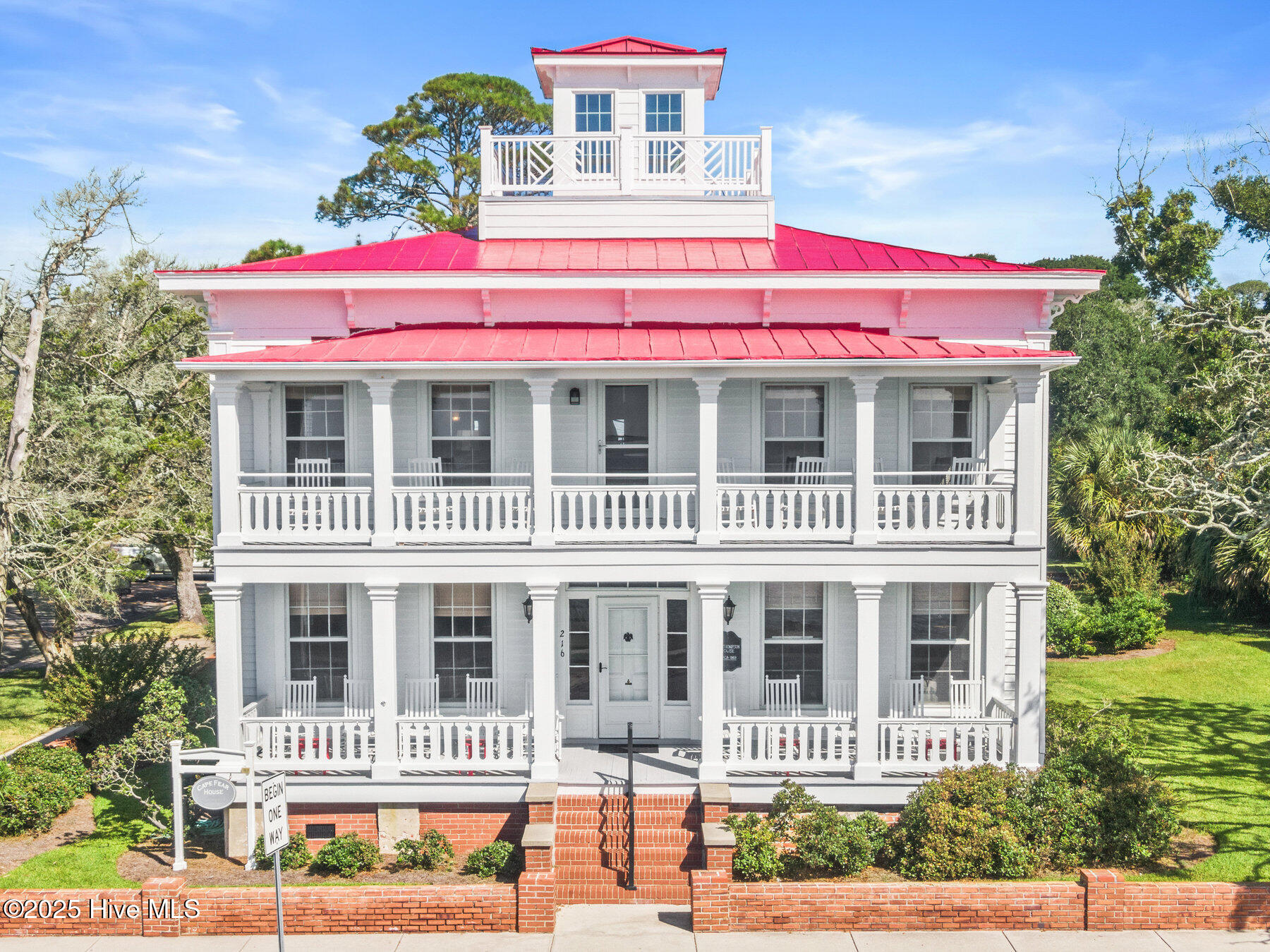 216 W Bay Street