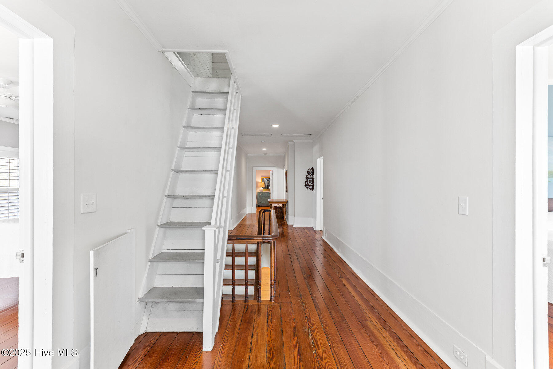 216 W Bay Street