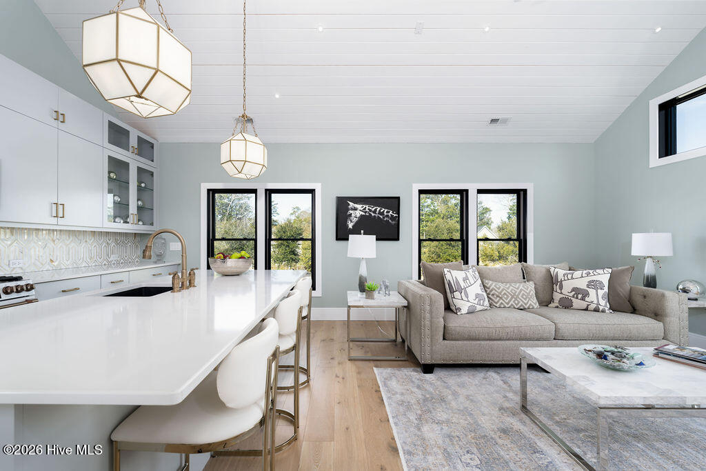 1827 Montage Lane