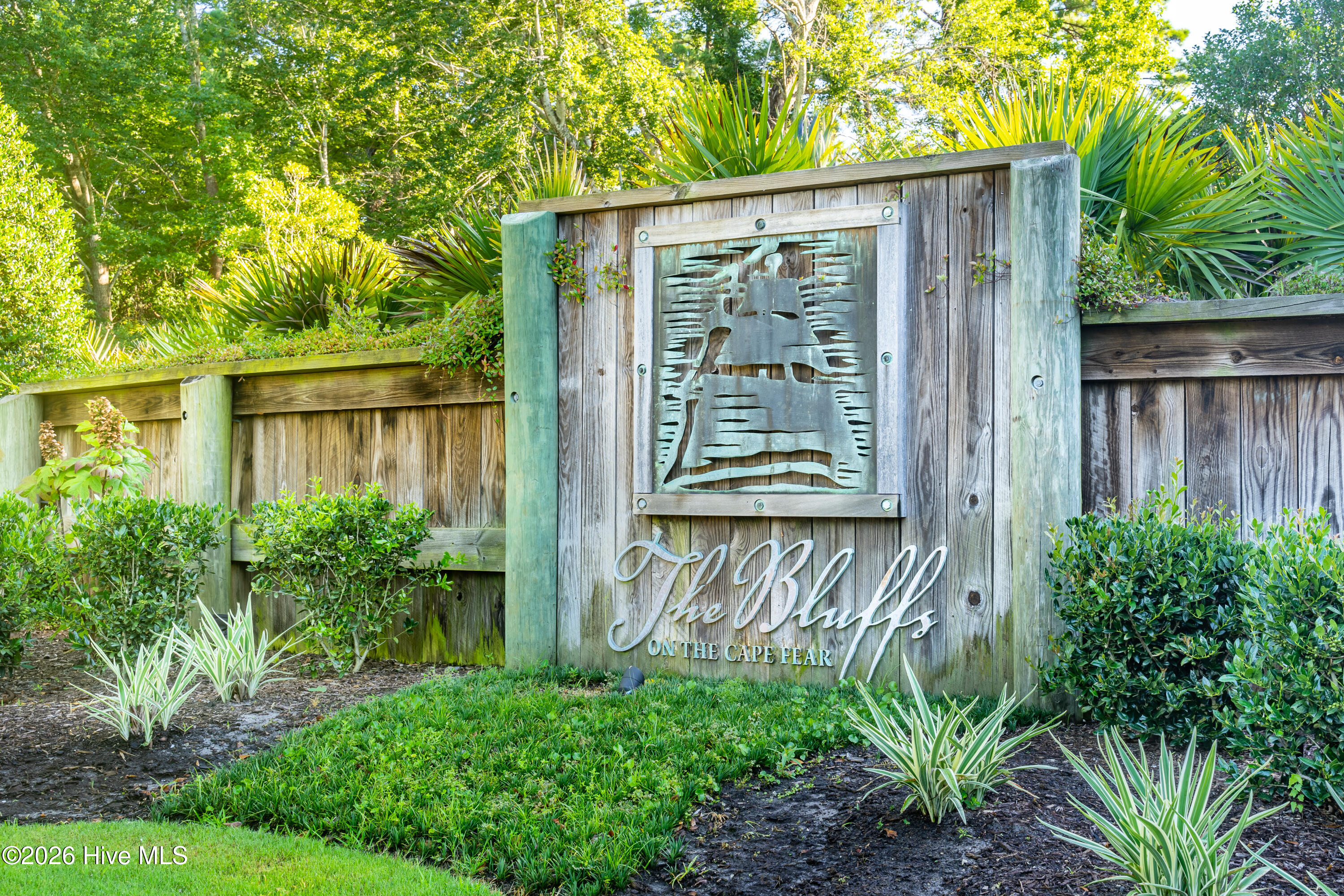 3795 Old Crabapple Court NE