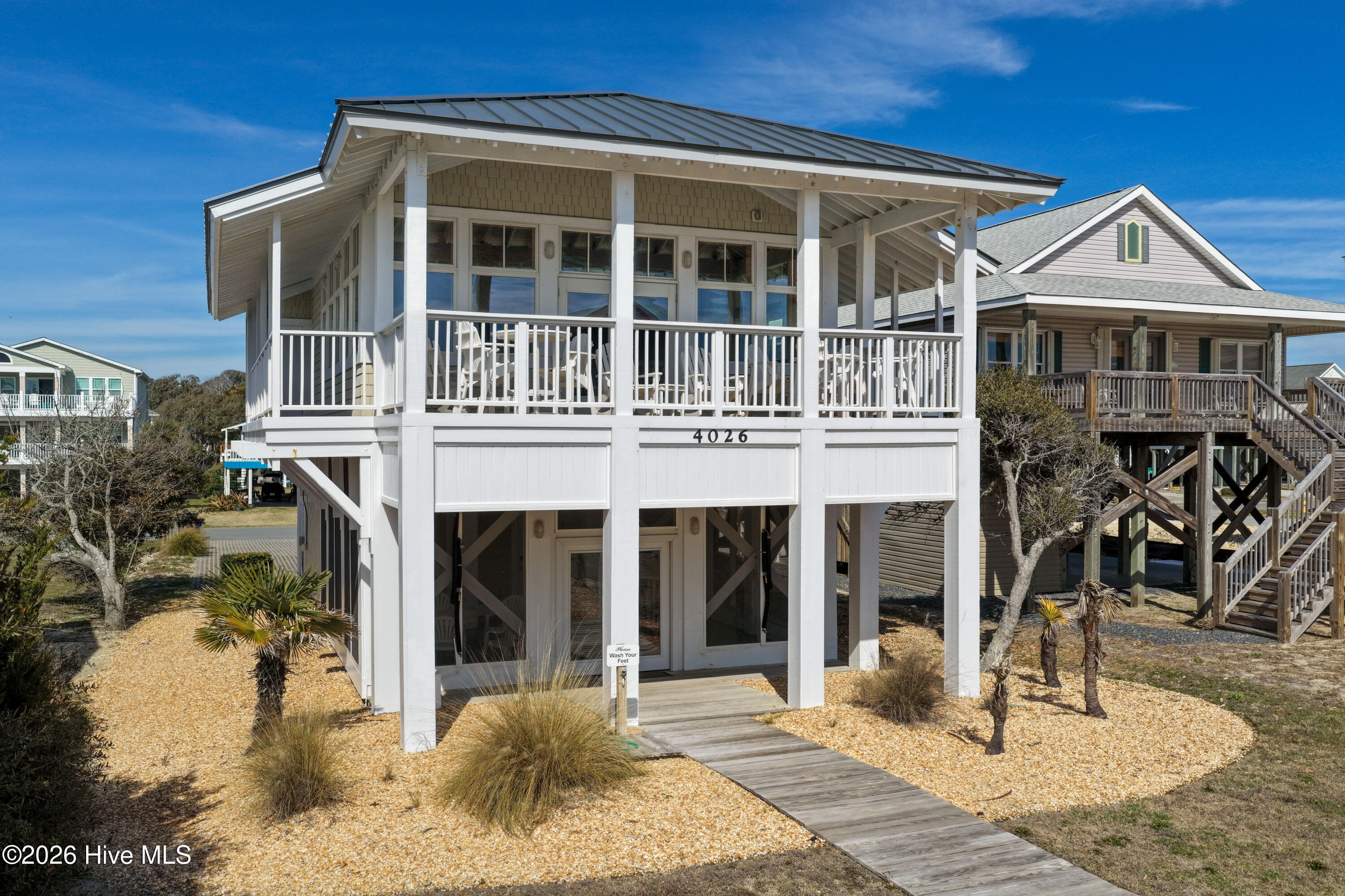 3795 Old Crabapple Court NE