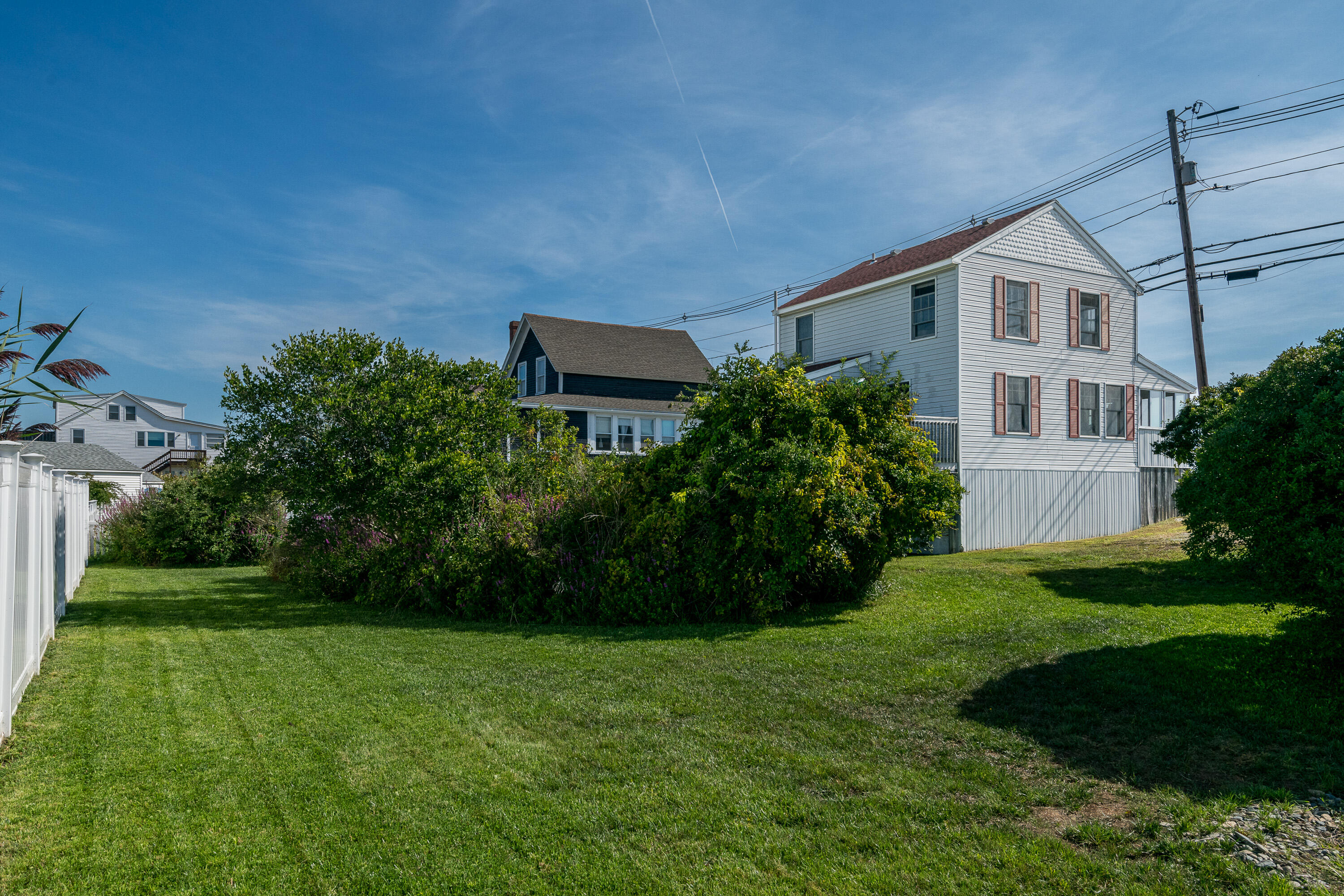 313 Long Beach Avenue