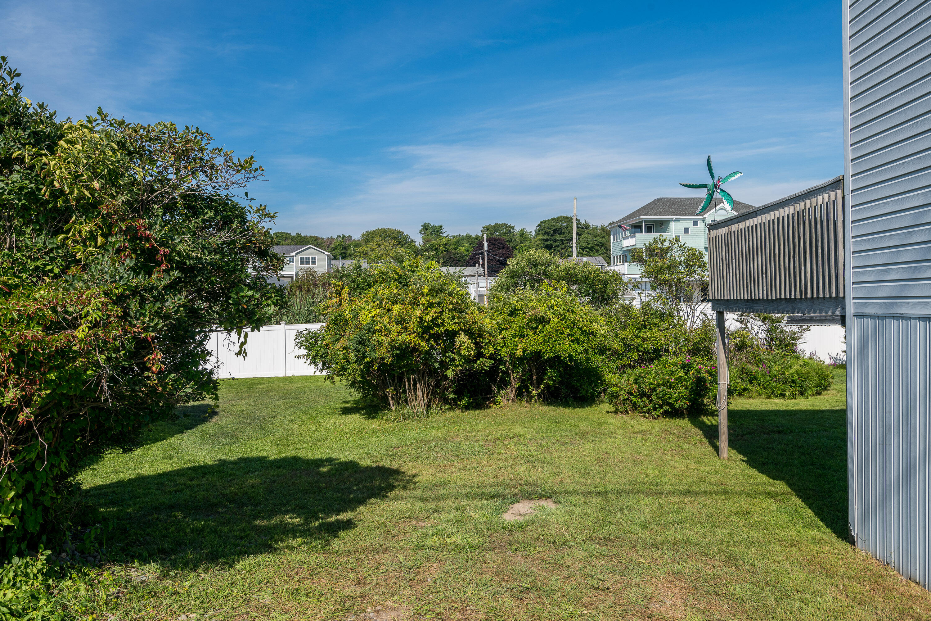 313 Long Beach Avenue