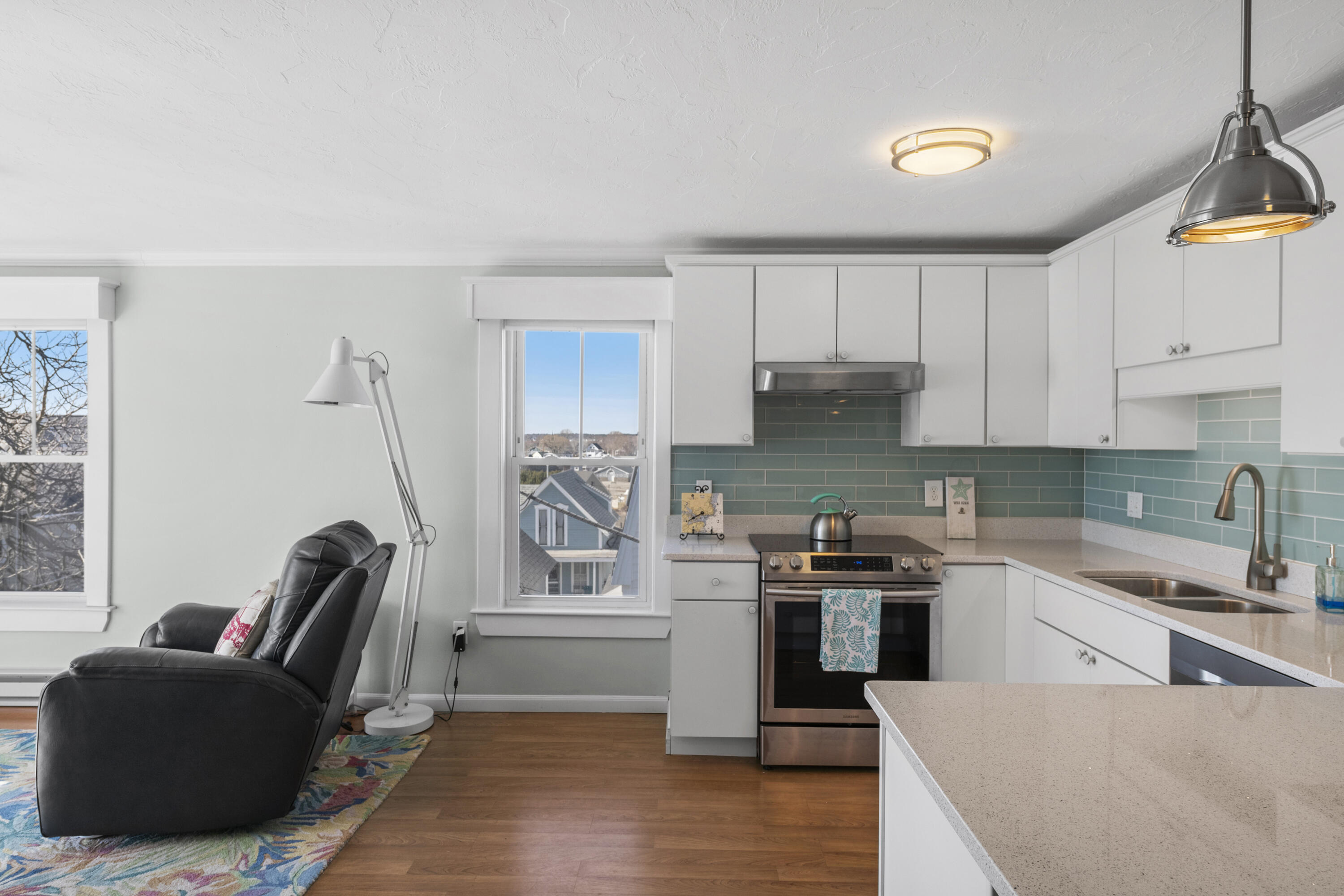 37 Freeman Street, 12