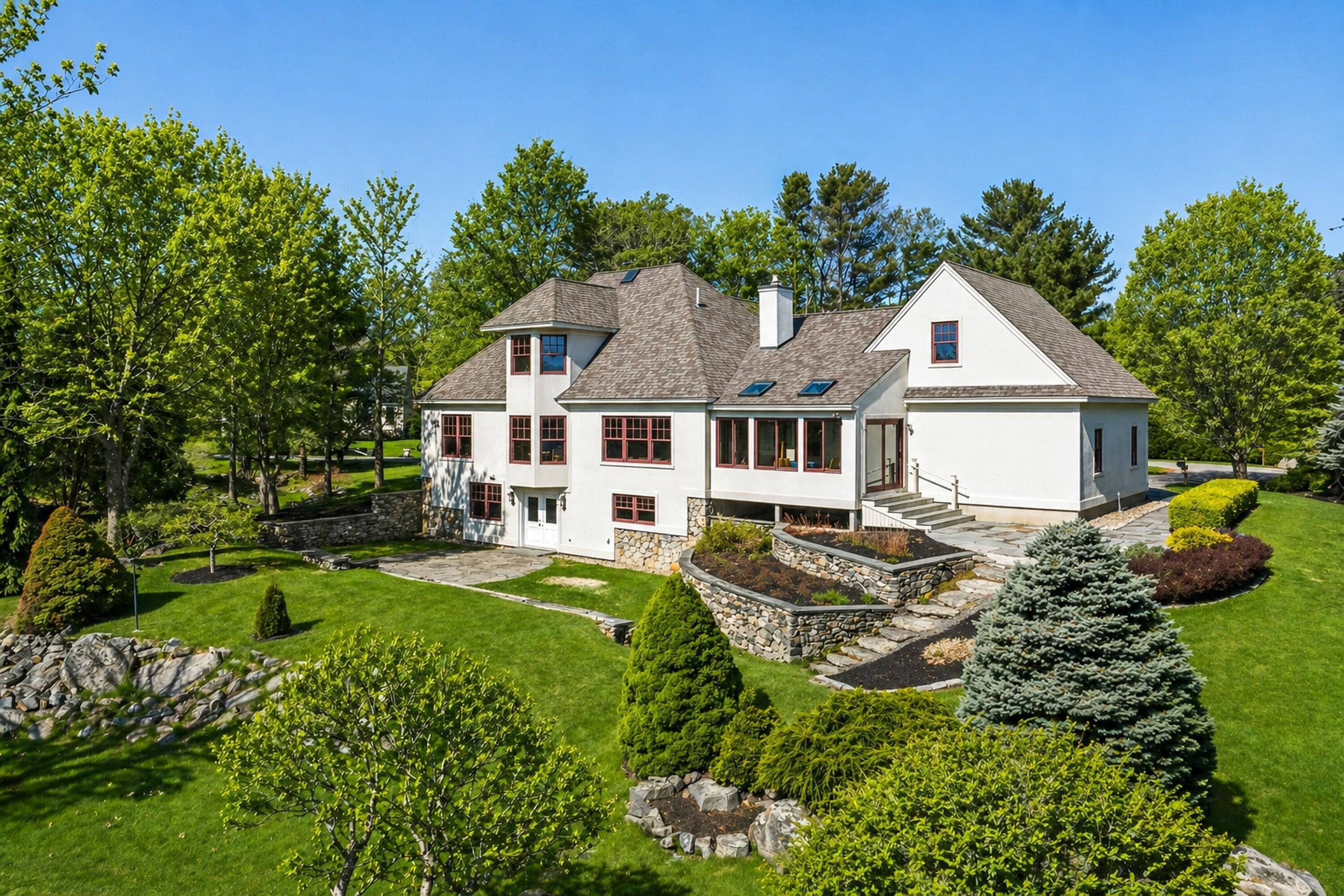27 Riverview Drive