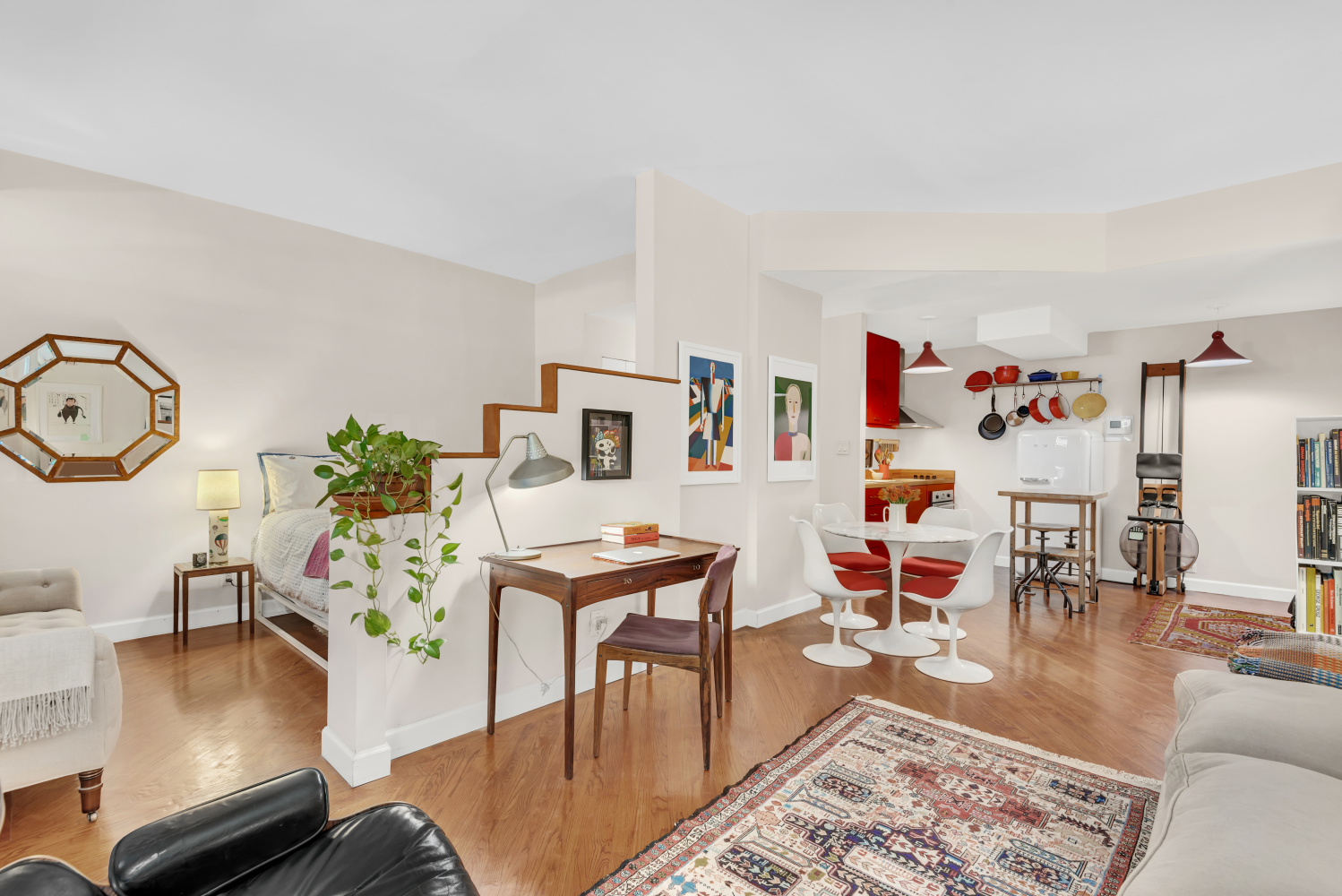 22 IRVING Place 1E