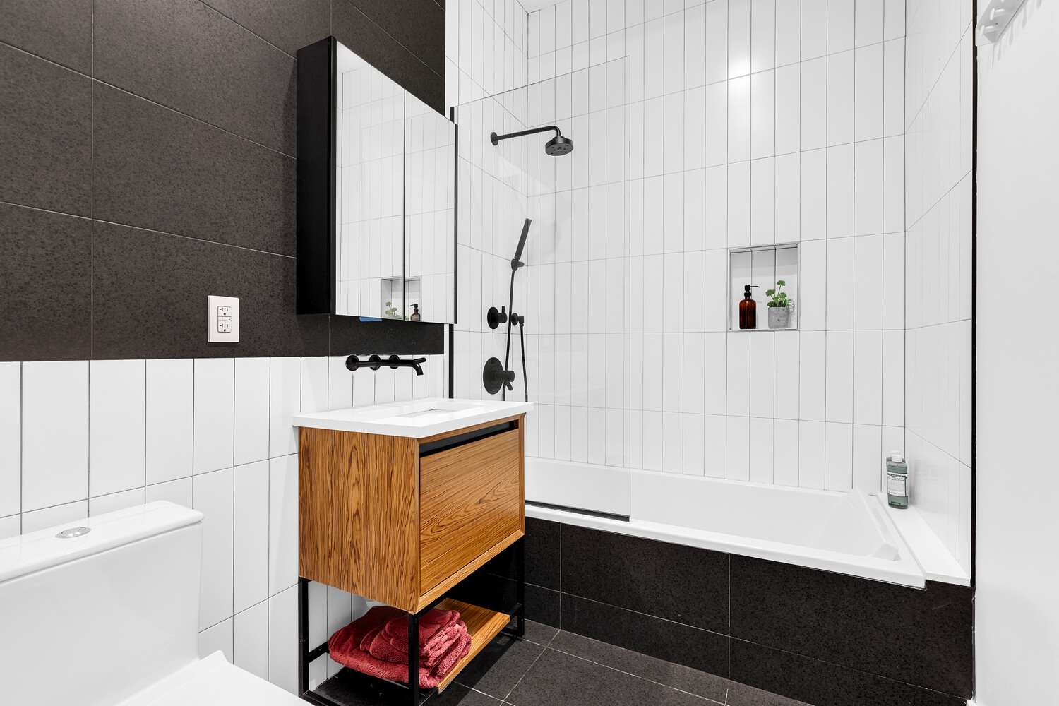 134 QUINCY Street 2A