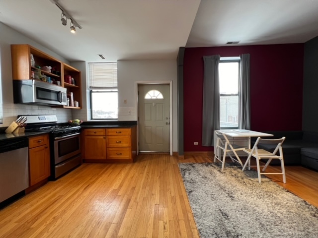 2001 W Ohio Street Unit: 3S