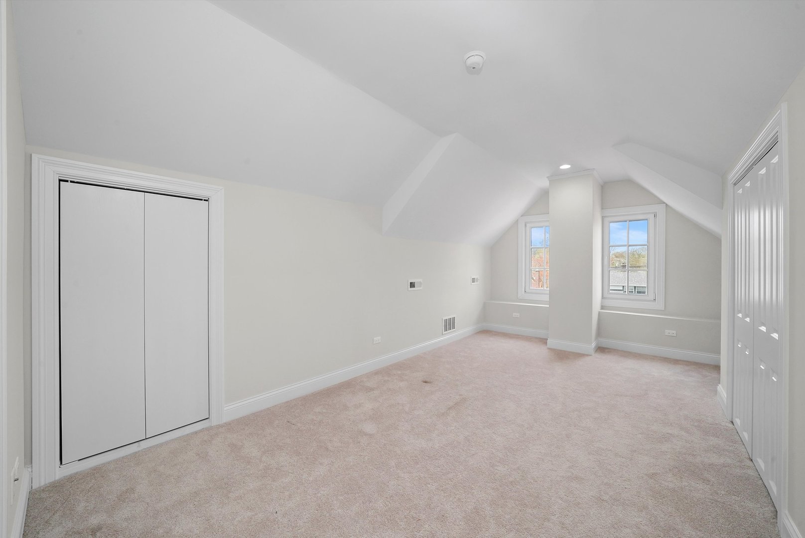 618 N Ashland Avenue