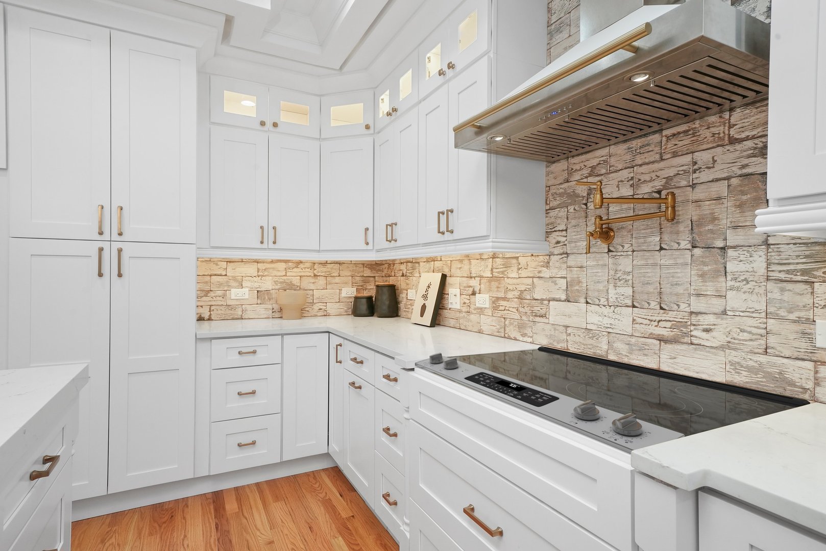 618 N Ashland Avenue