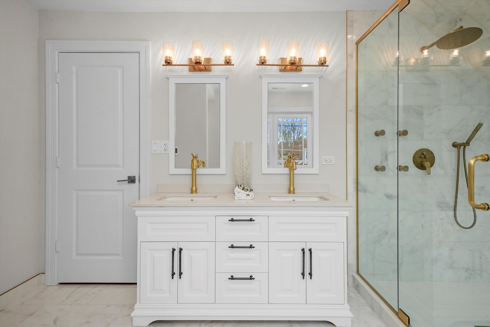 618 N Ashland Avenue