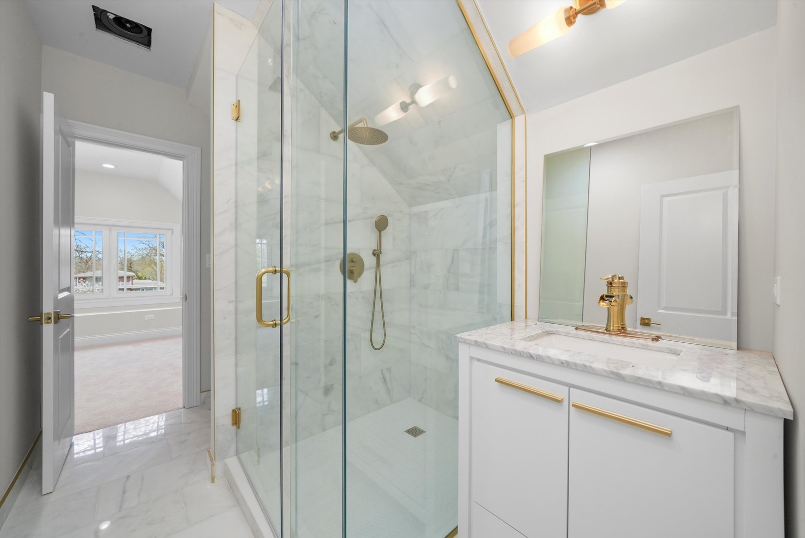 618 N Ashland Avenue