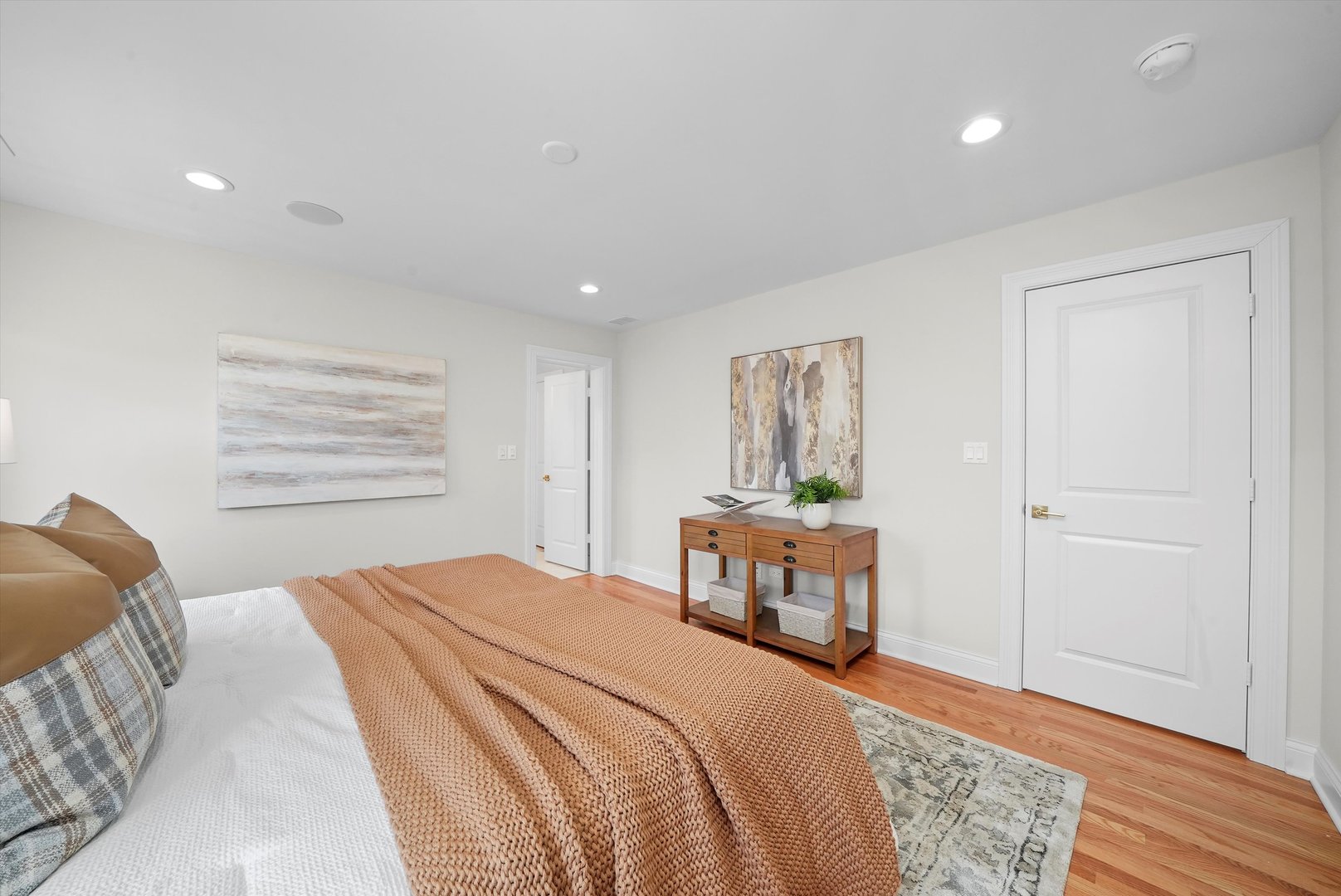 618 N Ashland Avenue