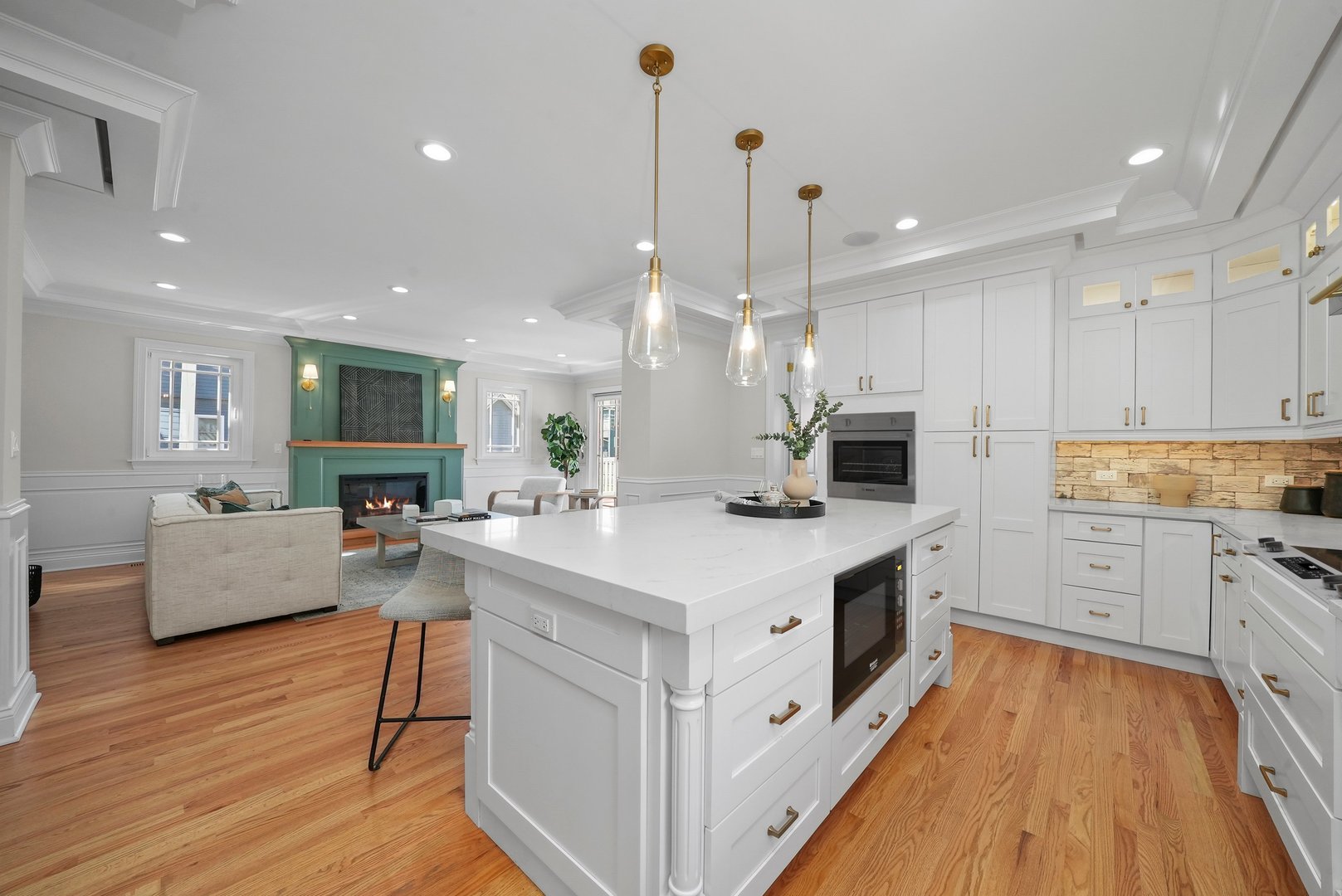 618 N Ashland Avenue