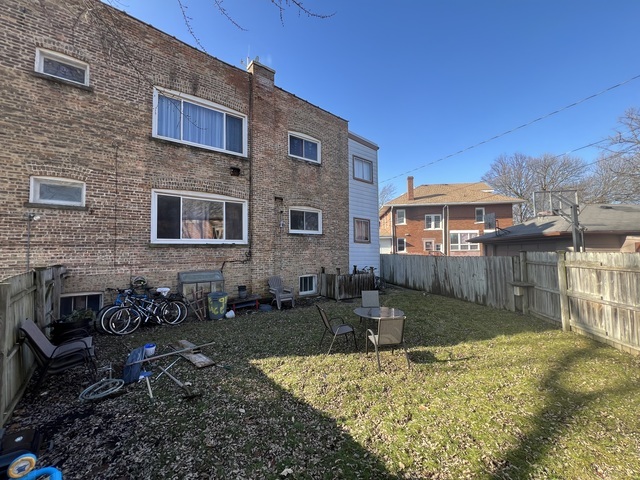 9118 Lincoln Avenue Unit: 1