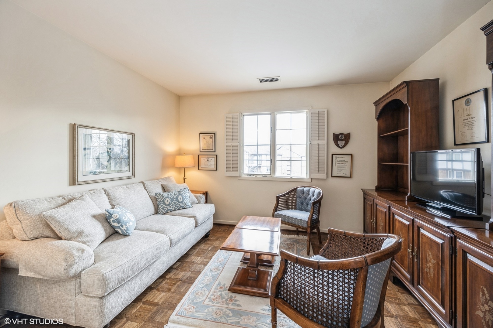 11 Sauk Trail Unit: 3