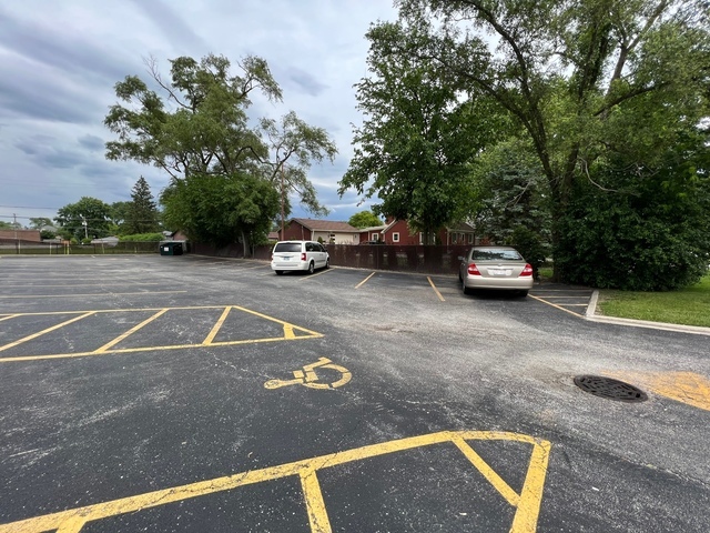 9959 S Roberts Road Unit: B