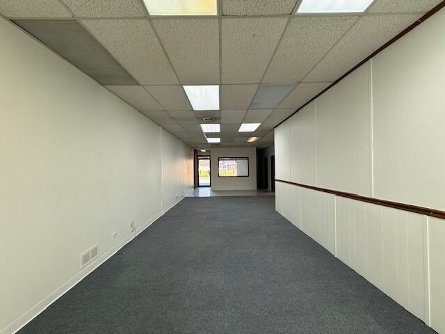 9959 S Roberts Road Unit: B