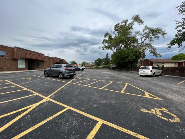 9959 S Roberts Road Unit: B