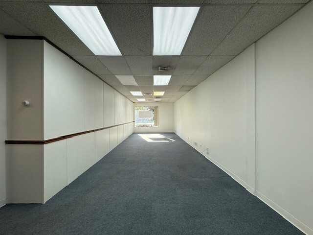 9959 S Roberts Road Unit: B