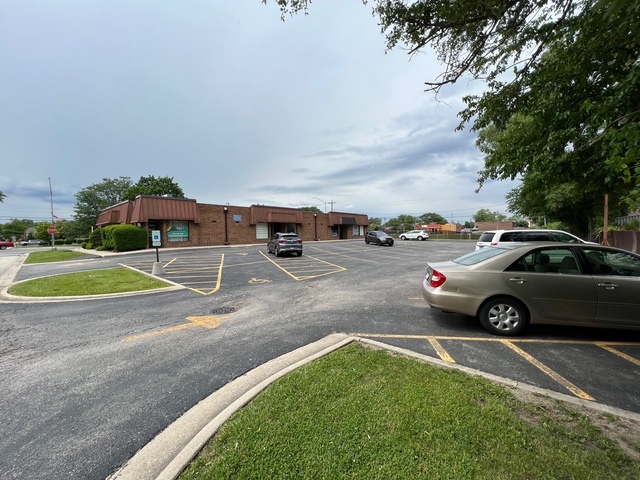 9959 S Roberts Road Unit: B