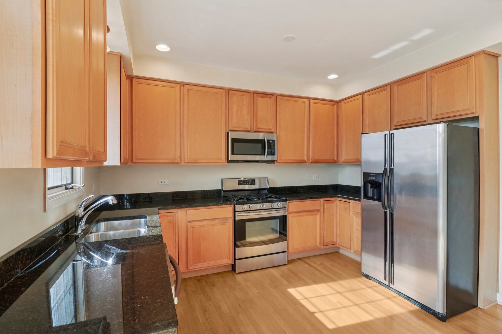 6120 W 65th Street Unit: 5