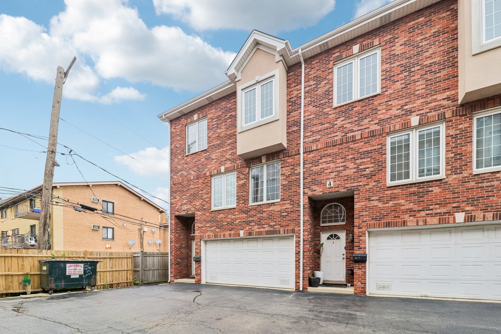 6120 W 65th Street Unit: 5