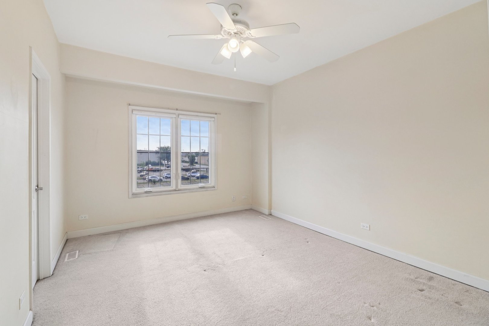 6120 W 65th Street Unit: 5