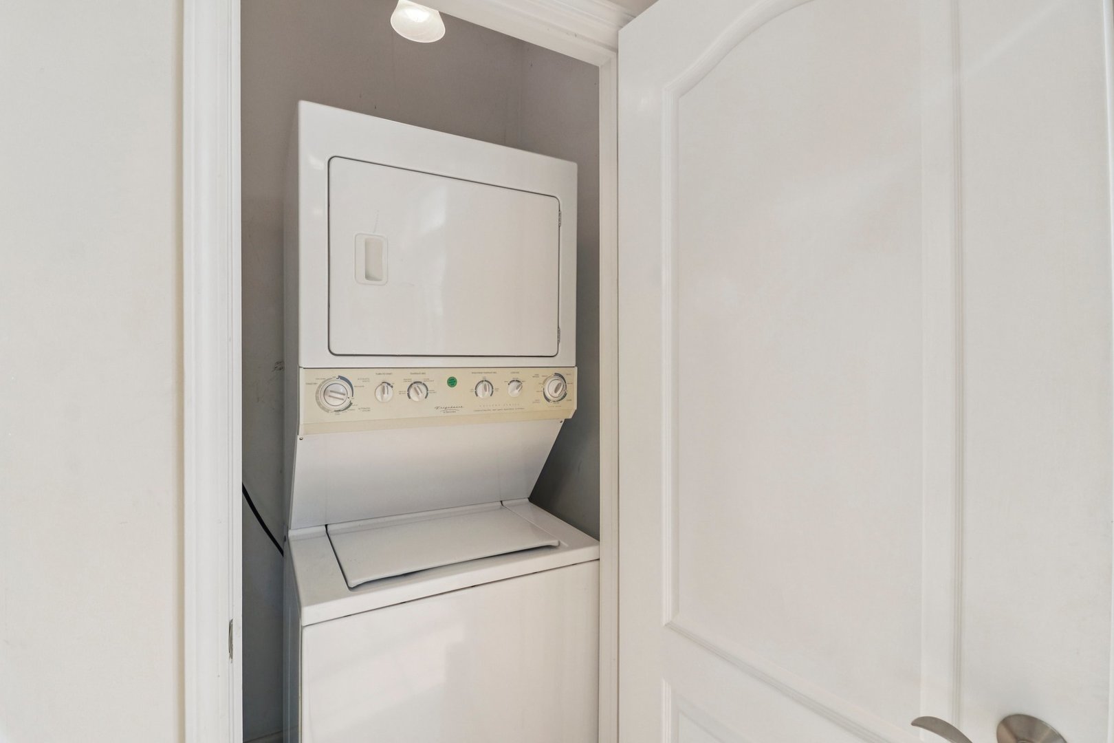 6120 W 65th Street Unit: 5
