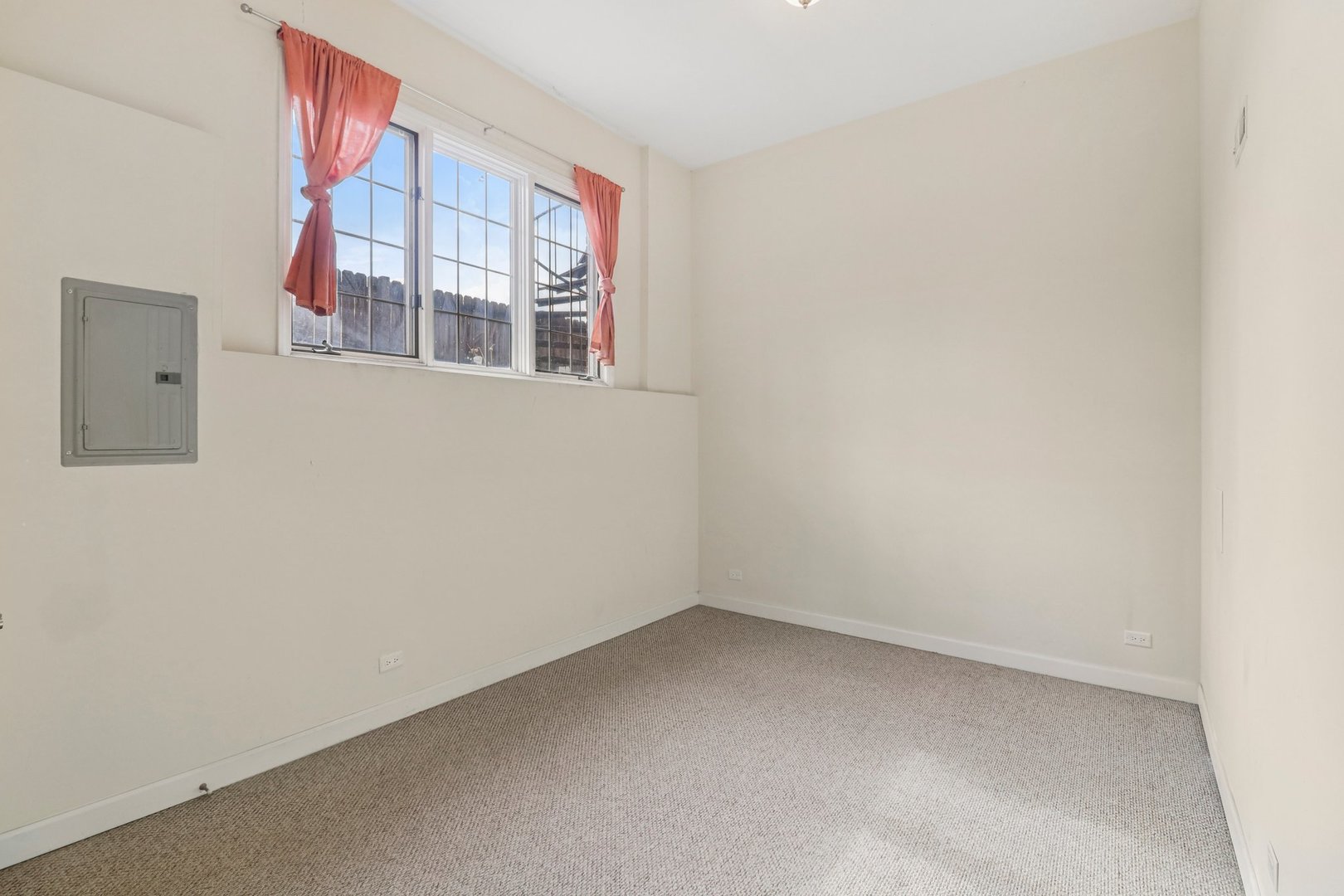 6120 W 65th Street Unit: 5