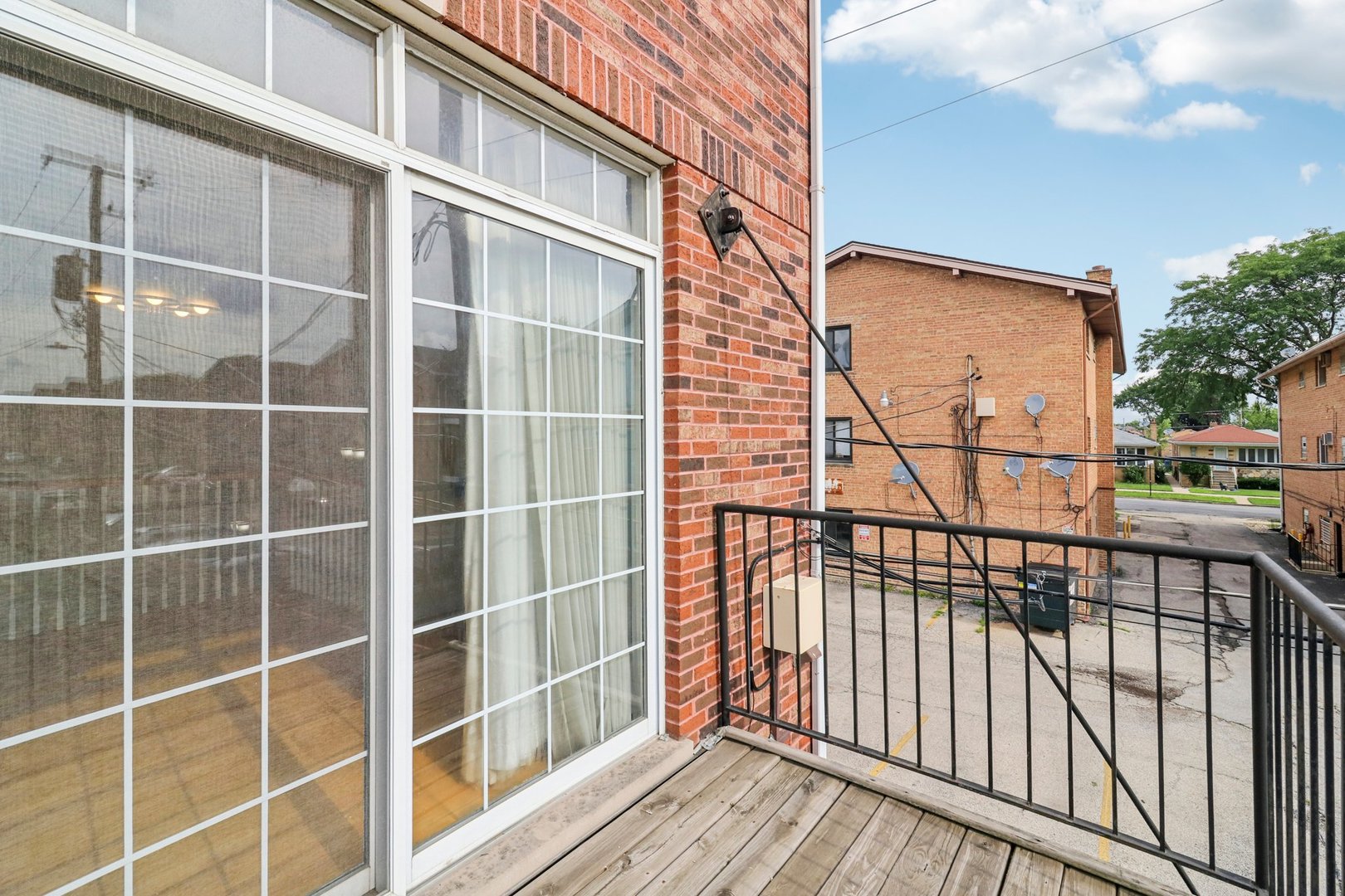 6120 W 65th Street Unit: 5