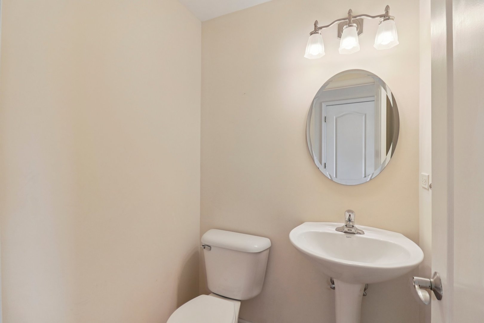 6120 W 65th Street Unit: 5