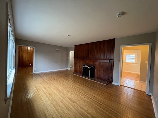 704 E 9th Street