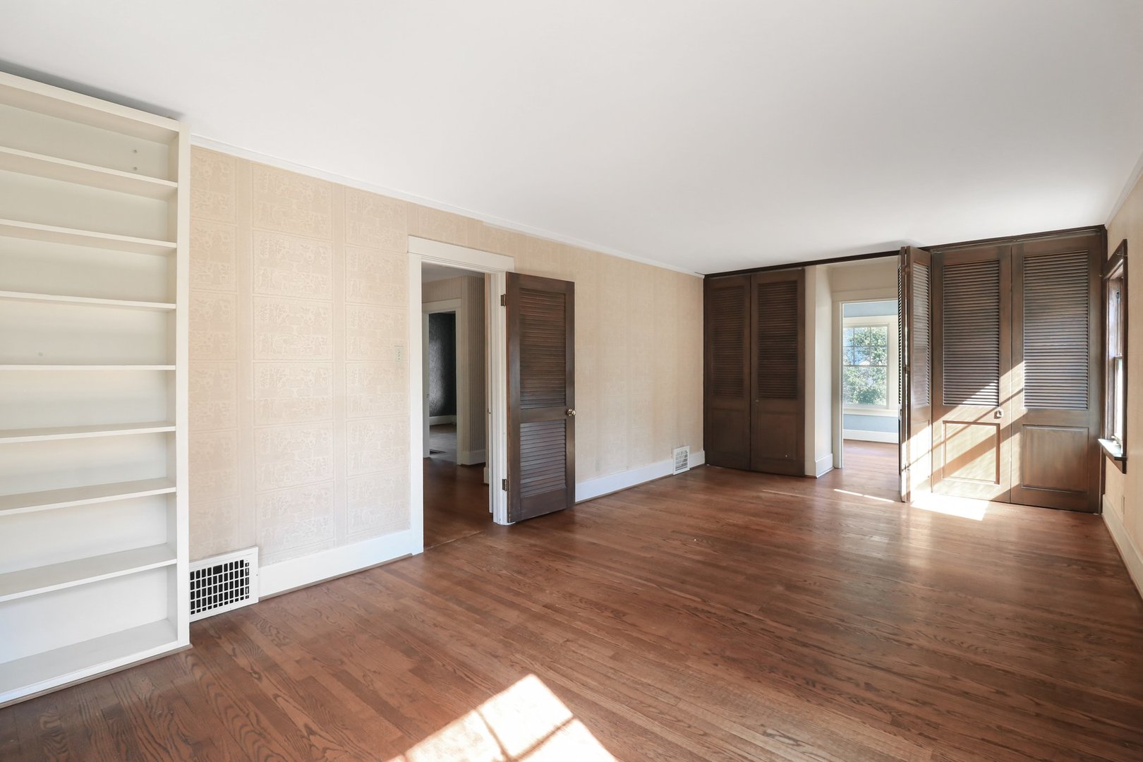 115 S Spring Avenue