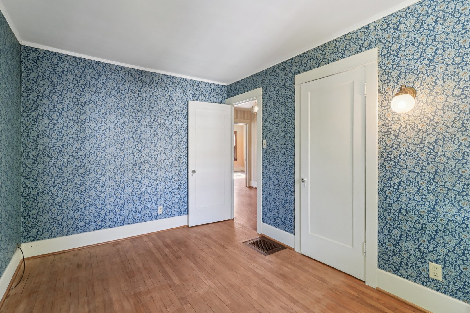 115 S Spring Avenue