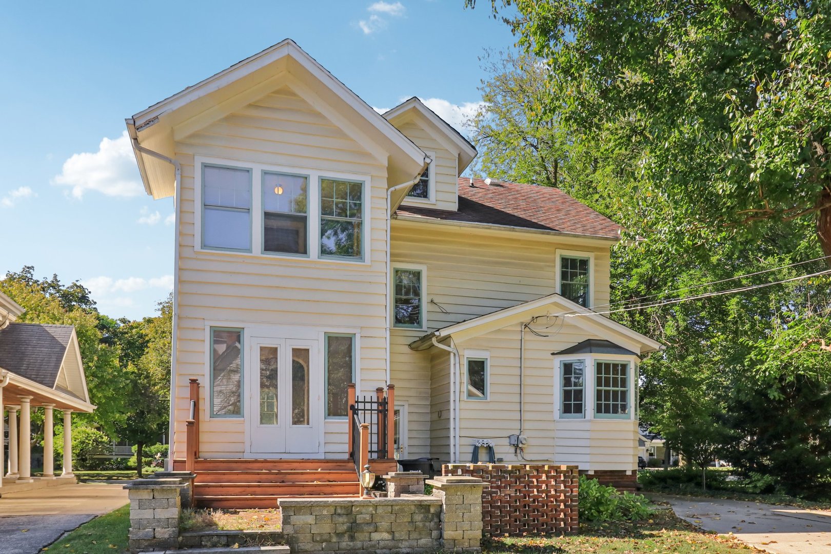 115 S Spring Avenue