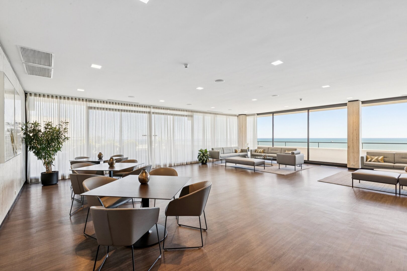 1212 N Lake Shore Drive Unit: 10CS