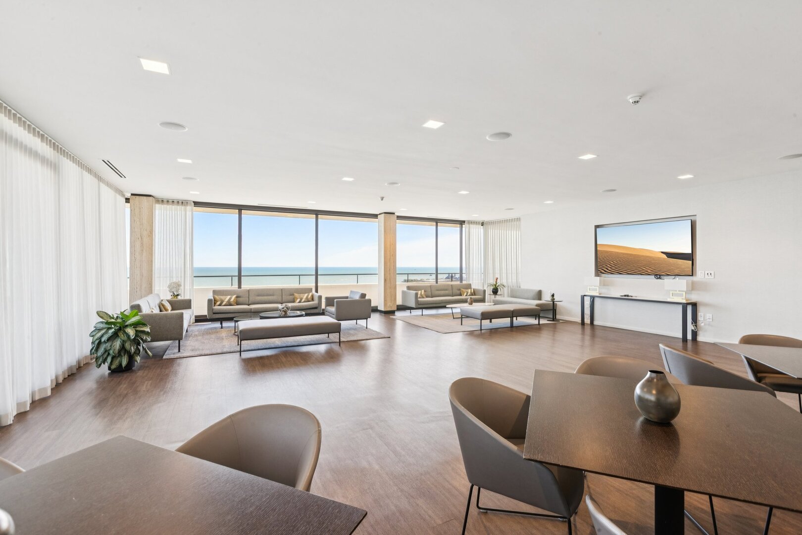 1212 N Lake Shore Drive Unit: 10CS