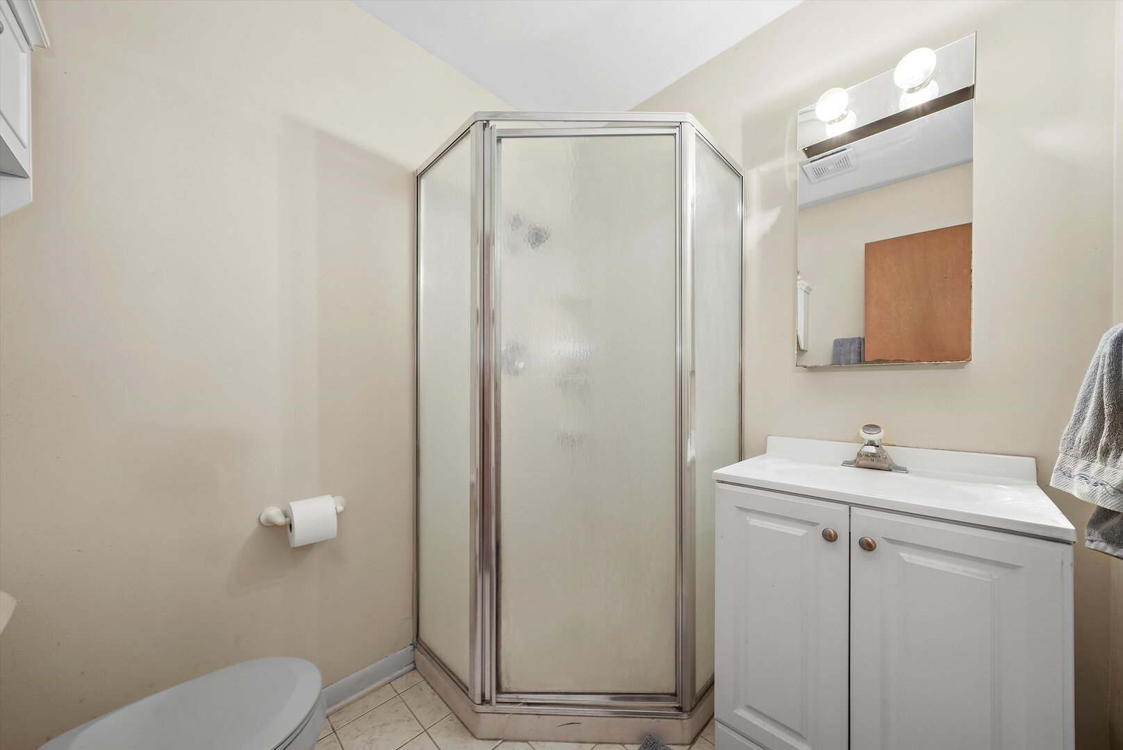 4407 Howard Avenue Unit: 2