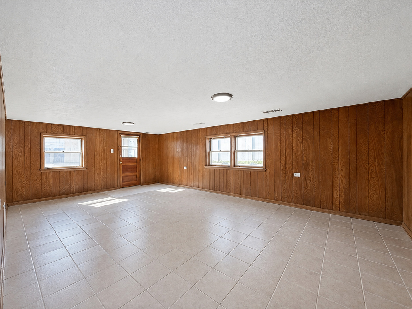 1638 Forest Road