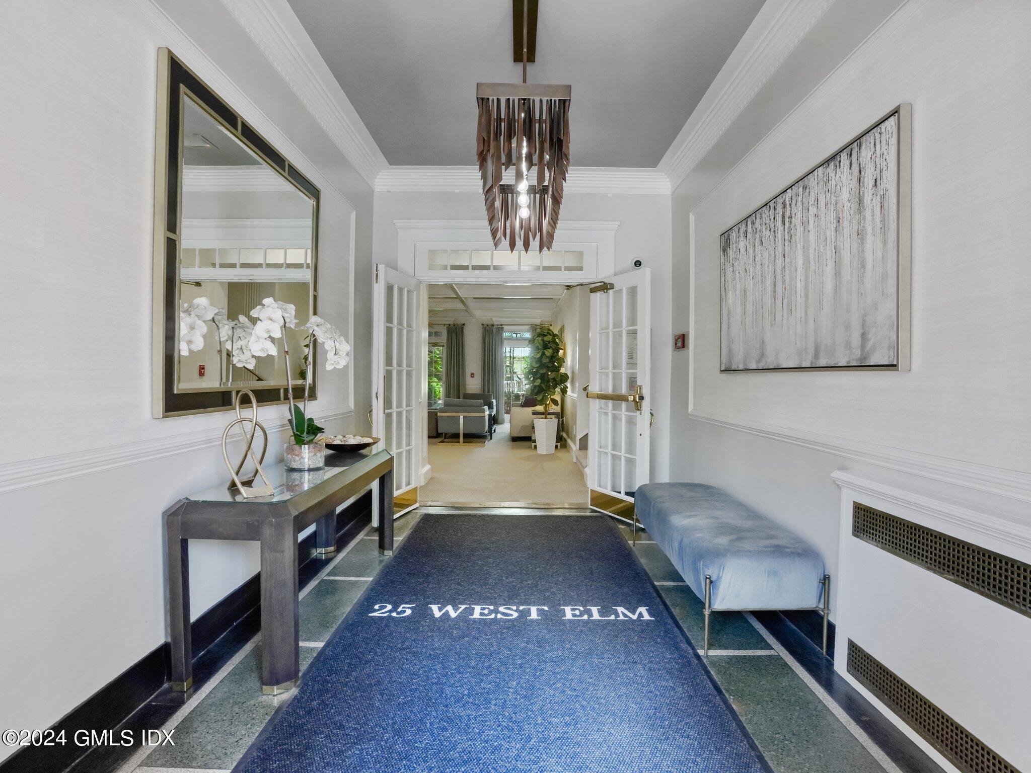 25 W Elm Street, 12