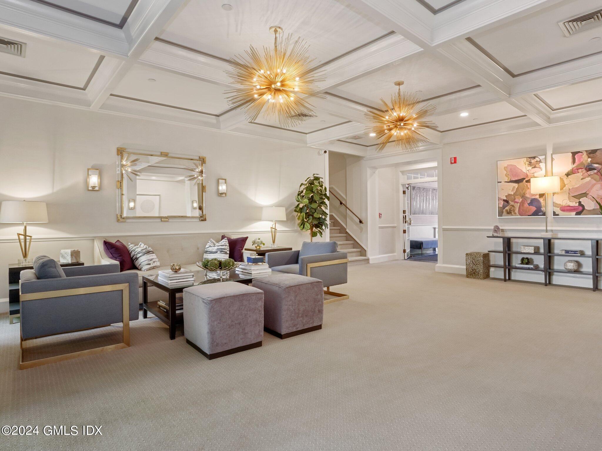 25 W Elm Street, 12