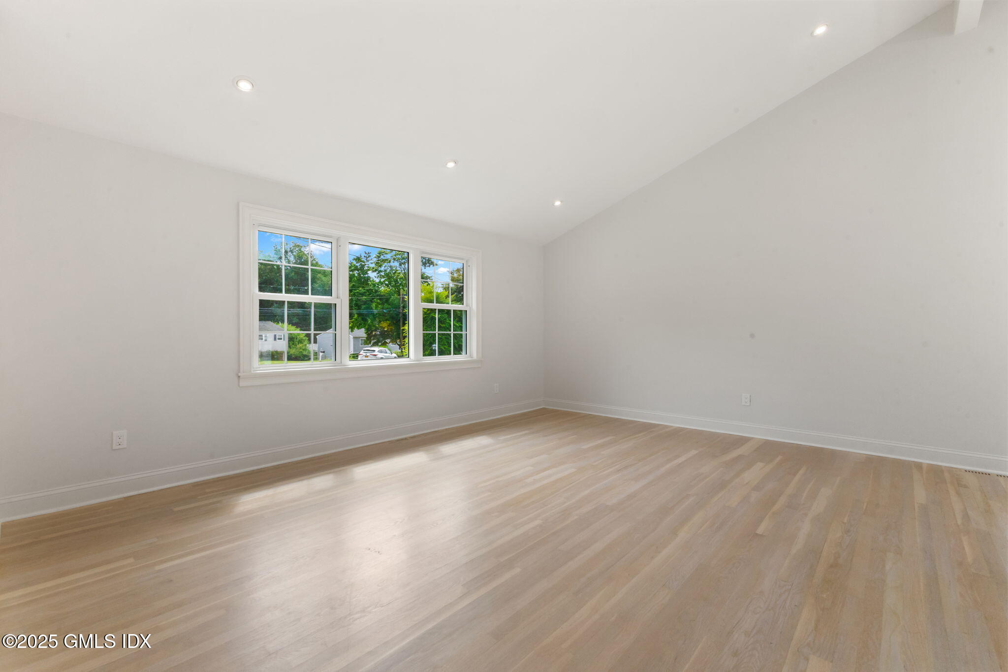64 AMHERST Place