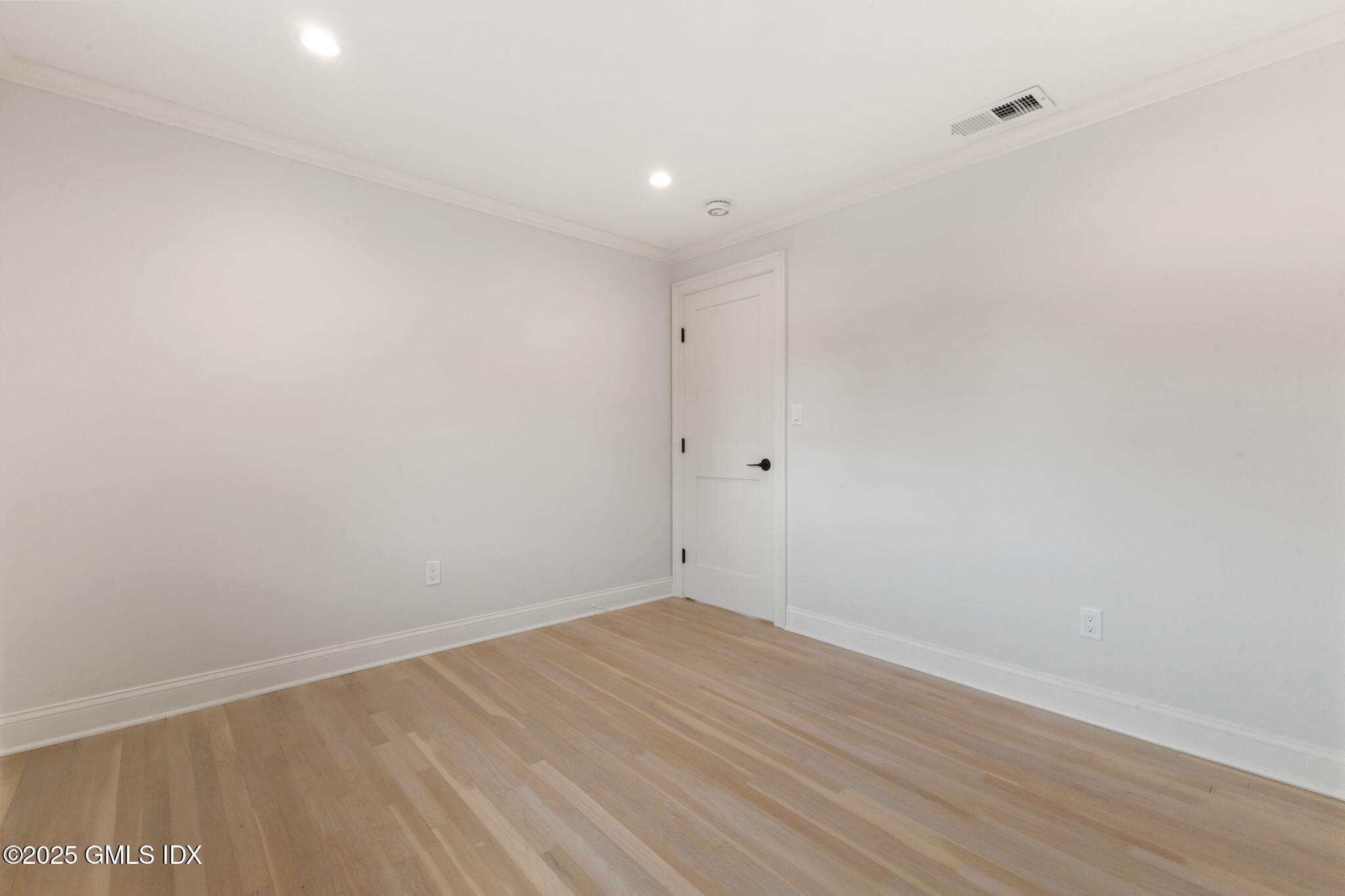64 AMHERST Place