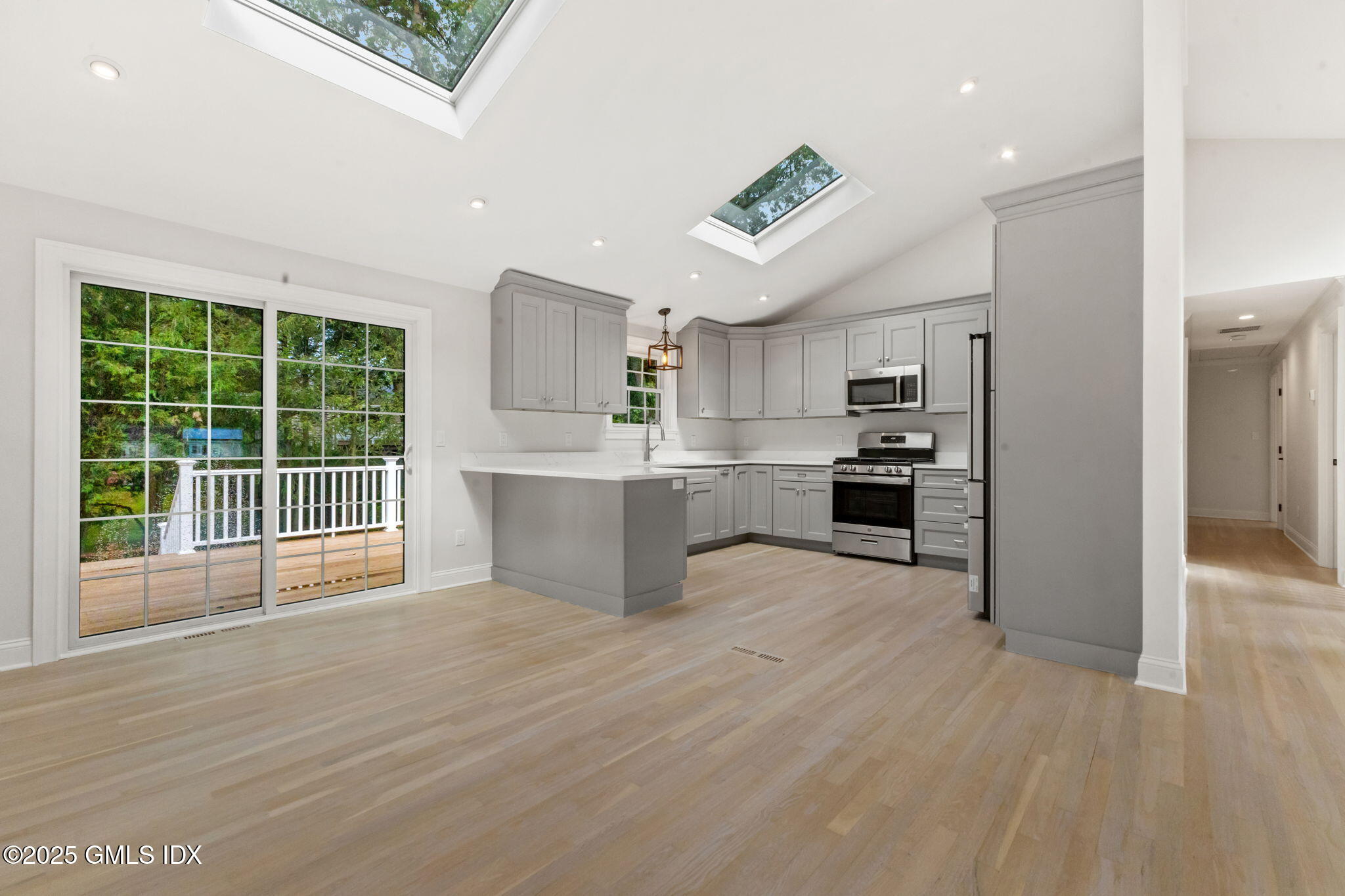 64 AMHERST Place
