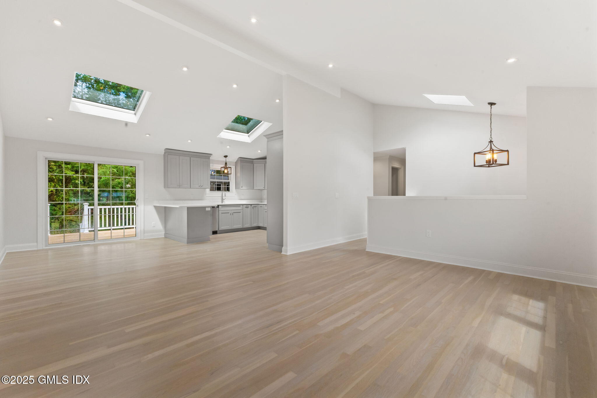 64 AMHERST Place