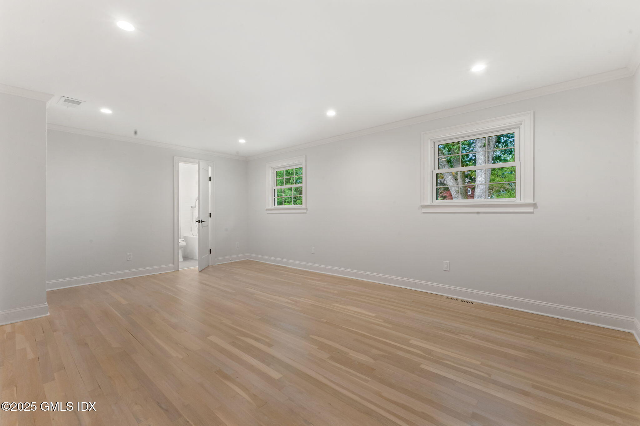 64 AMHERST Place