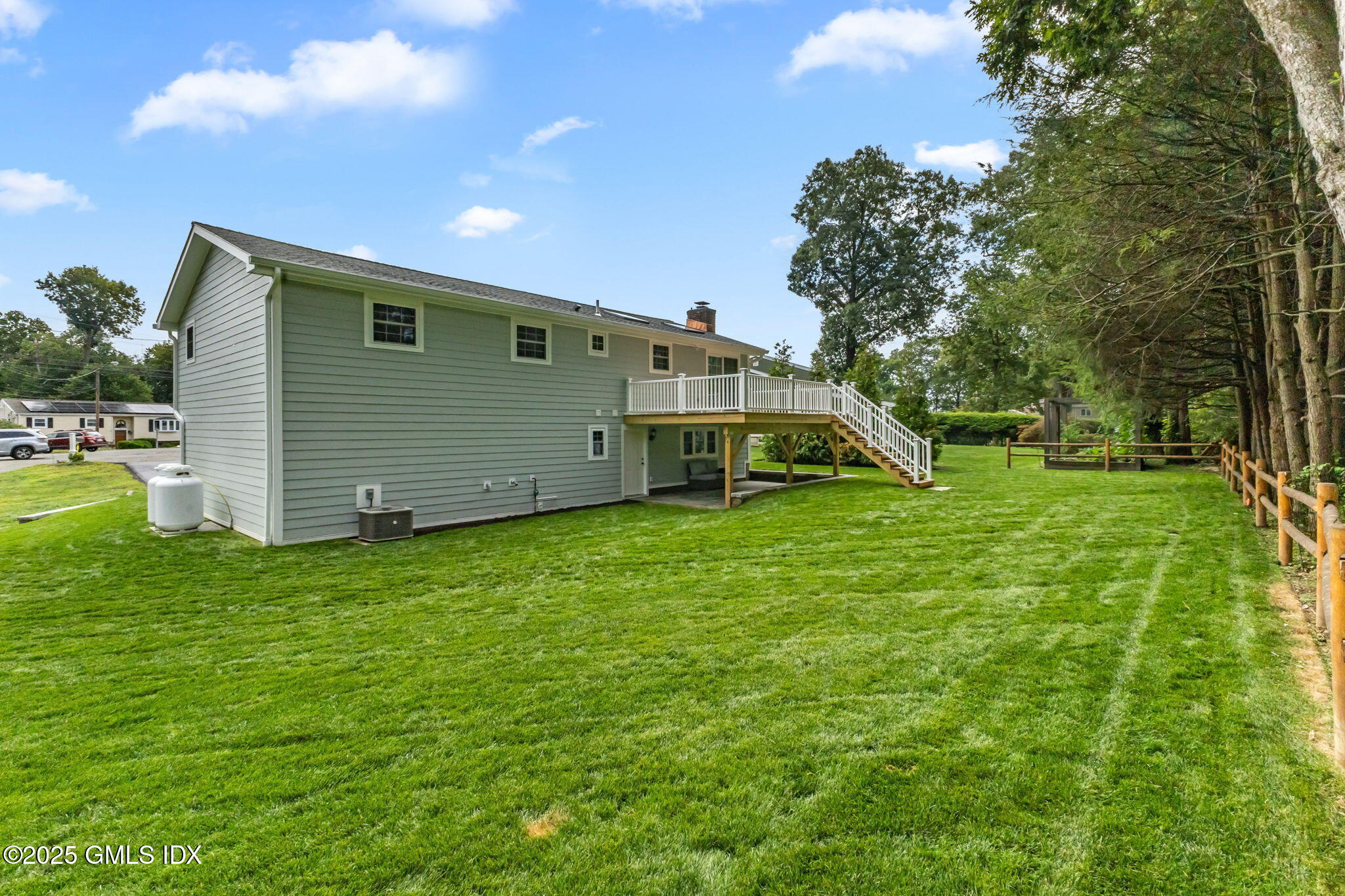 64 AMHERST Place