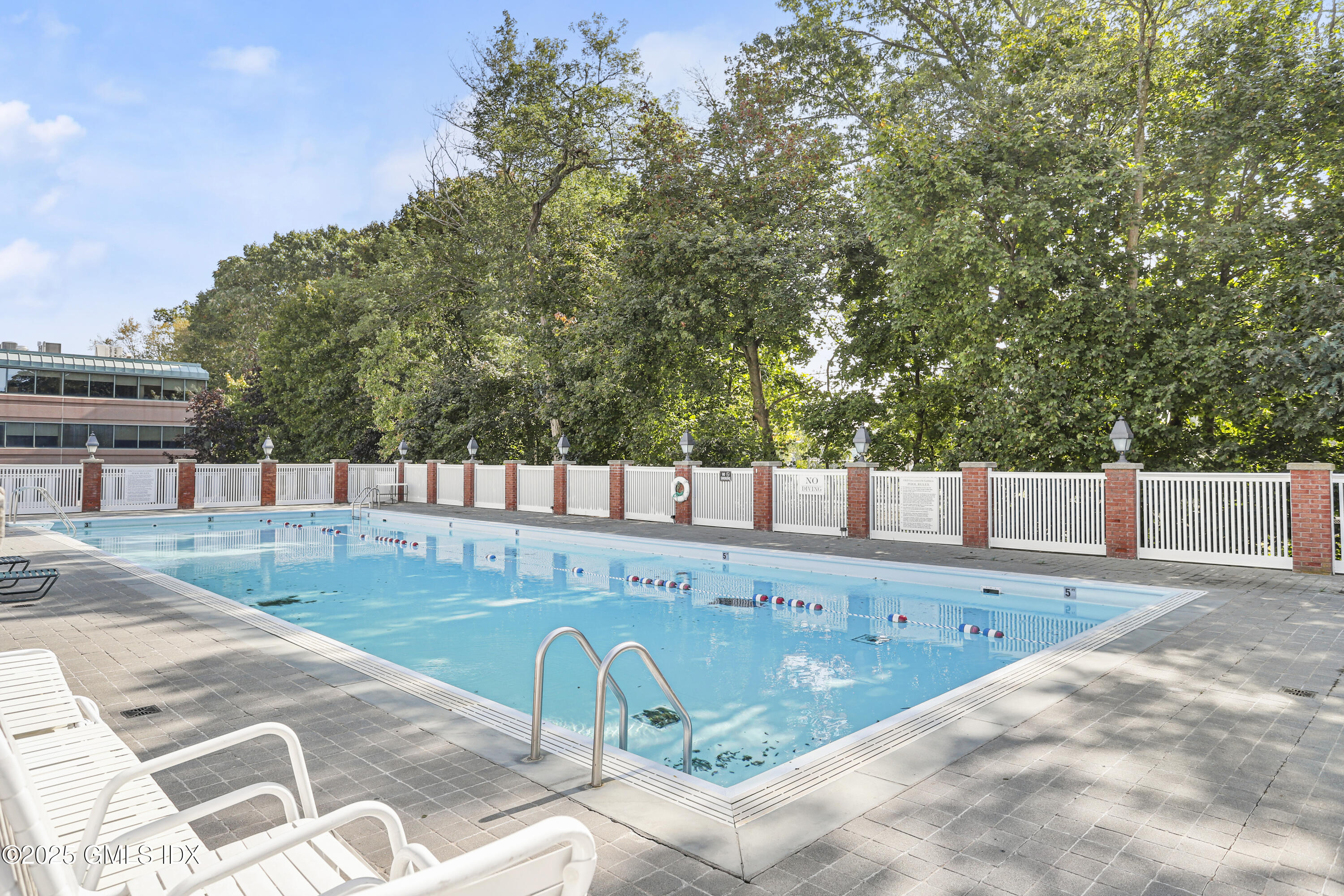 51 Forest Avenue, 88